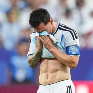 Las lágrimas de Messi: “Es una cuestión ajena a lo deportivo”