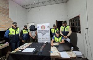 Allanan tres kioscos de venta de drogas en Famaillá
